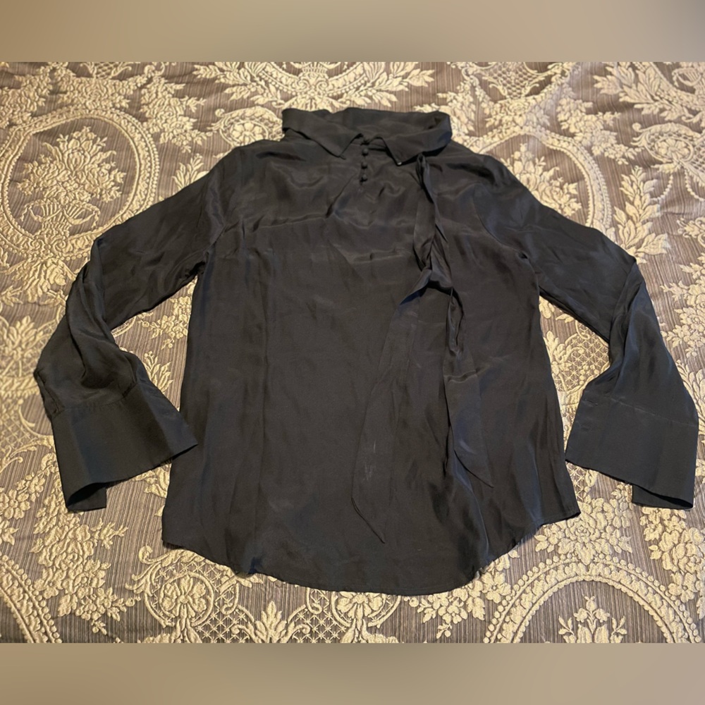 David Lerner New York 100% Silk Black Blouse Great Condition! Size Large!
